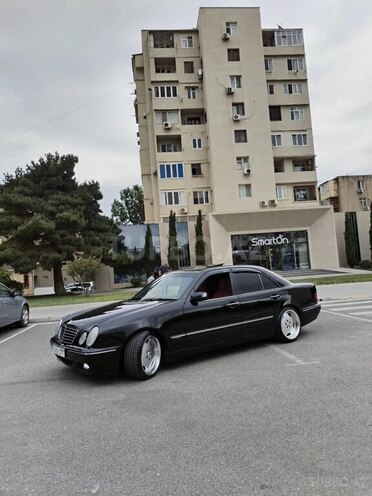Mercedes E 320 2000, 182,000 km - 3.2 l - Bakı