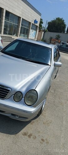 Mercedes E 320 2000, 316,000 km - 3.2 l - Bakı
