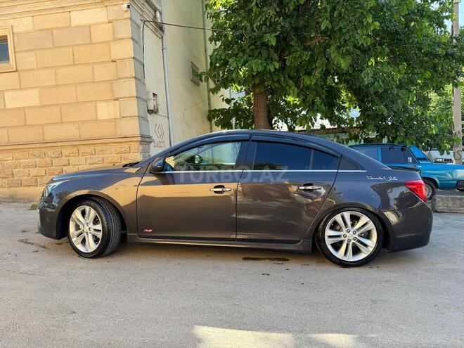 Chevrolet Cruze 2015, 304,009 km - 1.4 л - Qazax