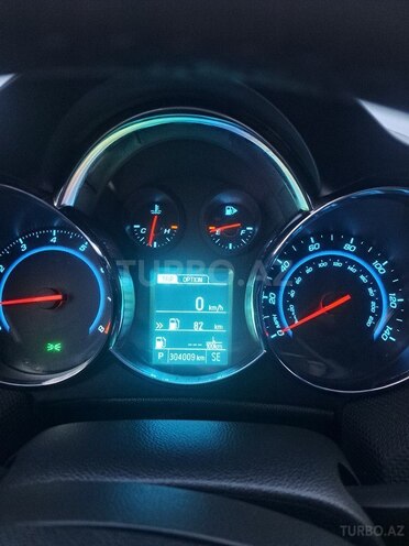 Chevrolet Cruze 2015, 304,009 km - 1.4 л - Qazax