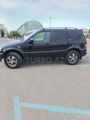 Mercedes ML 320 4MATIC 2000, 215,730 km - 3.2 l - Sumqayıt