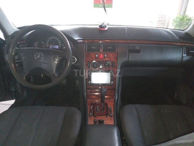 Mercedes E 200 2000, 42,000 km - 2.0 l - Bakı