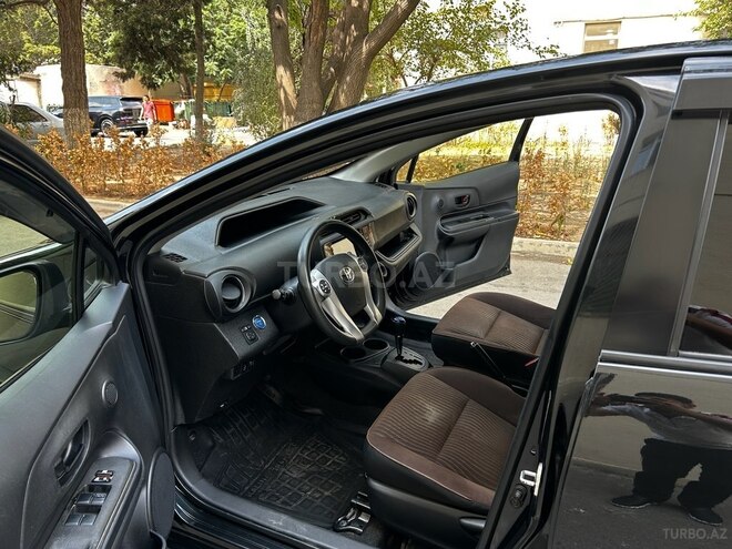 Toyota Aqua 2015, 210,600 km - 1.5 l - Bakı