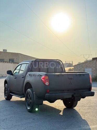 Mitsubishi L200 2011, 166,000 km - 2.5 l - Bakı