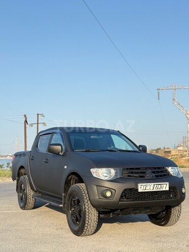 Mitsubishi L200 2011, 166,000 km - 2.5 l - Bakı