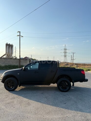 Mitsubishi L200 2011, 166,000 km - 2.5 l - Bakı