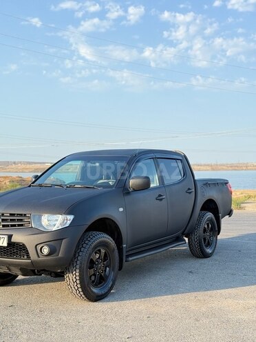 Mitsubishi L200 2011, 166,000 km - 2.5 l - Bakı