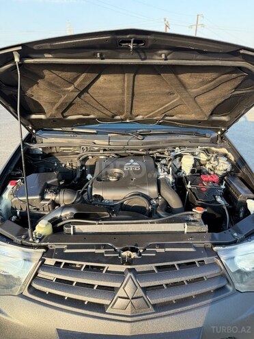 Mitsubishi L200 2011, 166,000 km - 2.5 l - Bakı