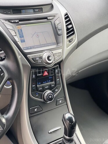 Hyundai Elantra 2015, 80,000 km - 1.8 l - Bakı