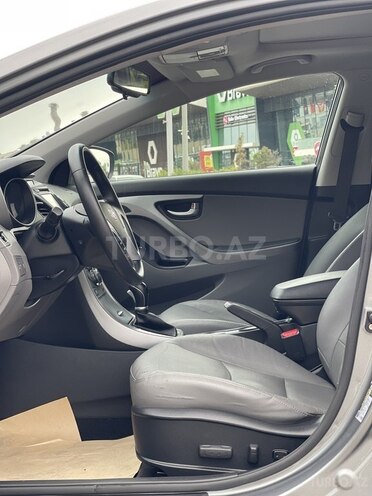 Hyundai Elantra 2015, 80,000 km - 1.8 l - Bakı