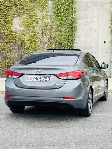 Hyundai Elantra 2015, 80,000 km - 1.8 l - Bakı