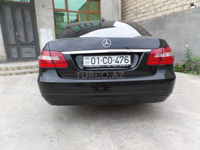 Mercedes E 220 2012, 258,600 km - 2.1 l - Bakı