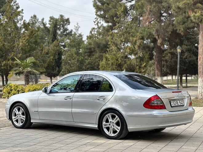 Mercedes E 200 2008, 197,000 km - 1.8 l - Salyan