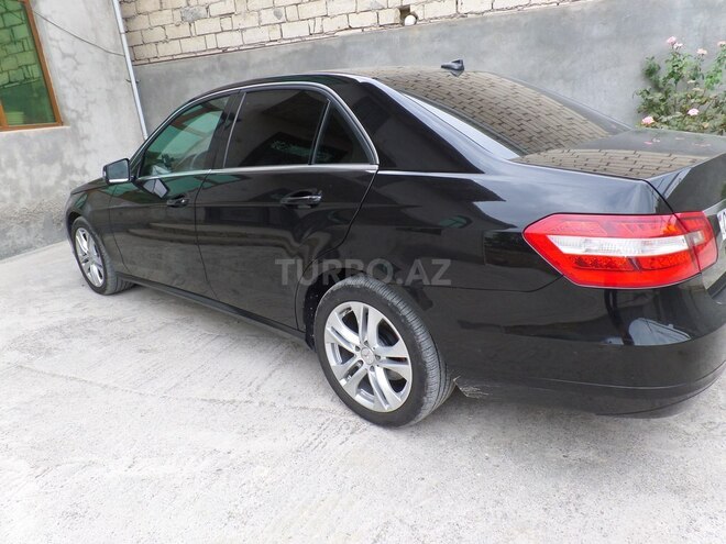 Mercedes E 220 2012, 258,600 km - 2.1 l - Bakı