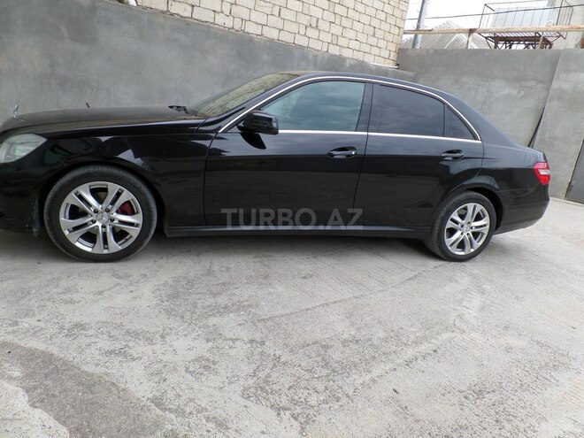 Mercedes E 220 2012, 258,600 km - 2.1 l - Bakı