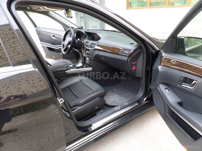 Mercedes E 220 2012, 258,600 km - 2.1 l - Bakı