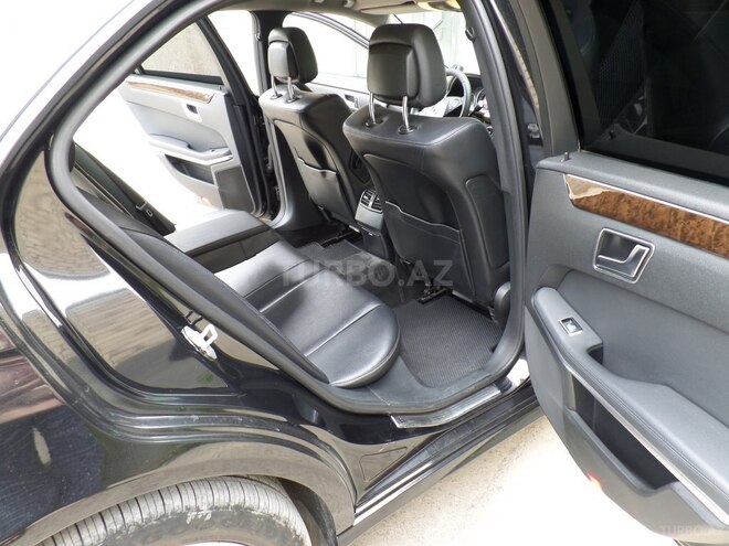 Mercedes E 220 2012, 258,600 km - 2.1 l - Bakı