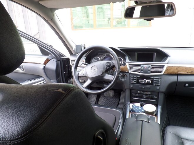 Mercedes E 220 2012, 258,600 km - 2.1 l - Bakı