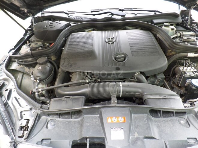 Mercedes E 220 2012, 258,600 km - 2.1 l - Bakı