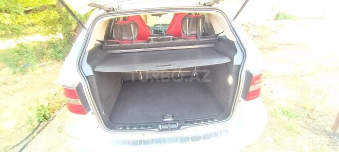 Mercedes B 180 2010, 121,000 km - 1.7 л - Naxçıvan