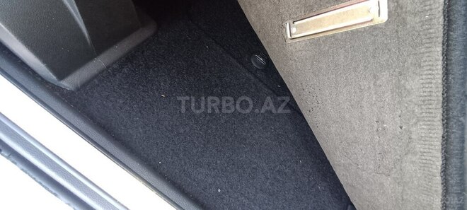 Mercedes B 180 2010, 121,000 km - 1.7 л - Naxçıvan