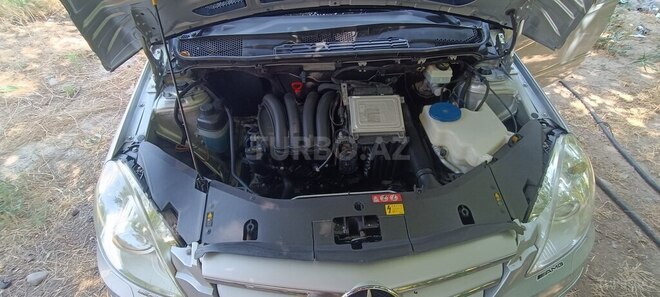 Mercedes B 180 2010, 121,000 km - 1.7 л - Naxçıvan
