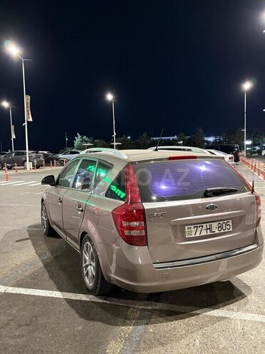 Kia  2008, 280,000 km - 1.6 l - Bakı