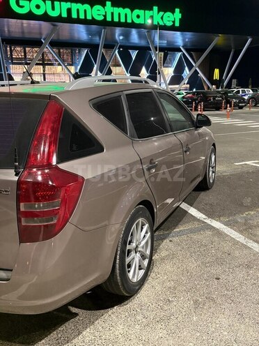 Kia  2008, 280,000 km - 1.6 l - Bakı