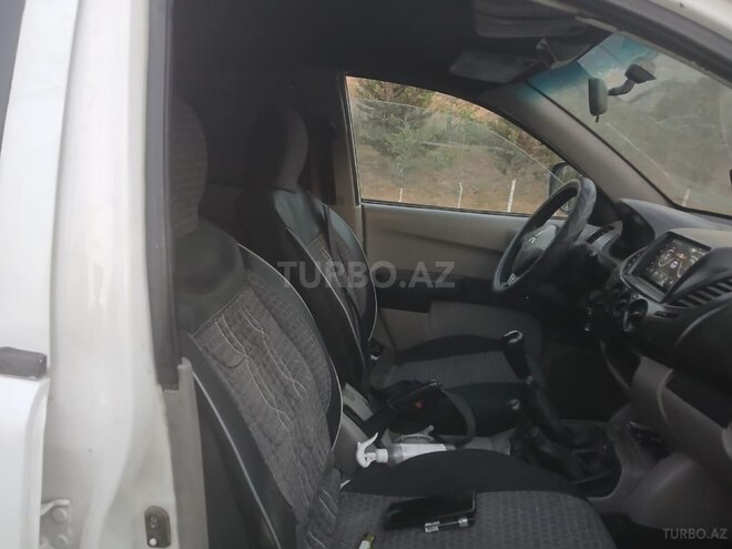 Mitsubishi L200 2011, 410,000 km - 2.5 l - Bakı