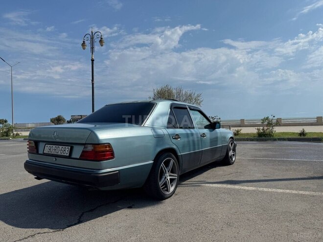 Mercedes E 220 1995, 351,457 km - 2.2 l - Sumqayıt