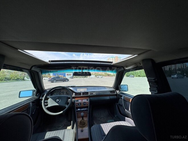 Mercedes E 220 1995, 351,457 km - 2.2 l - Sumqayıt