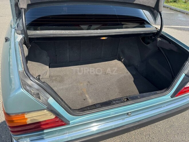Mercedes E 220 1995, 351,457 km - 2.2 l - Sumqayıt