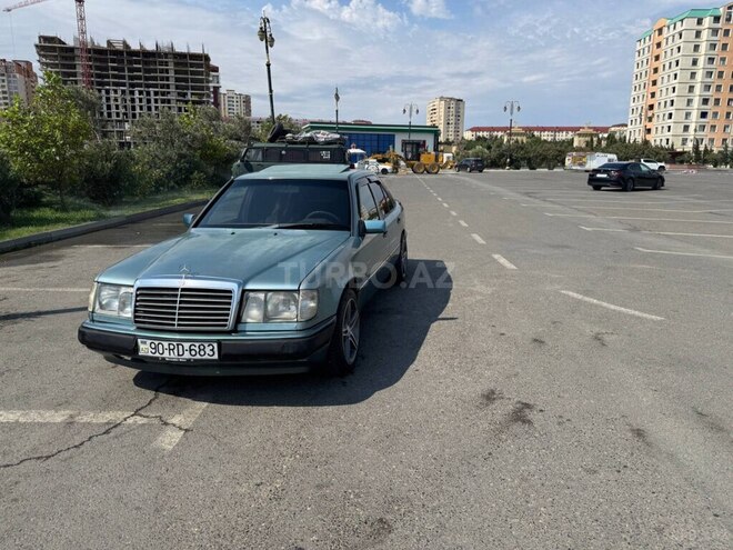 Mercedes E 220 1995, 351,457 km - 2.2 l - Sumqayıt