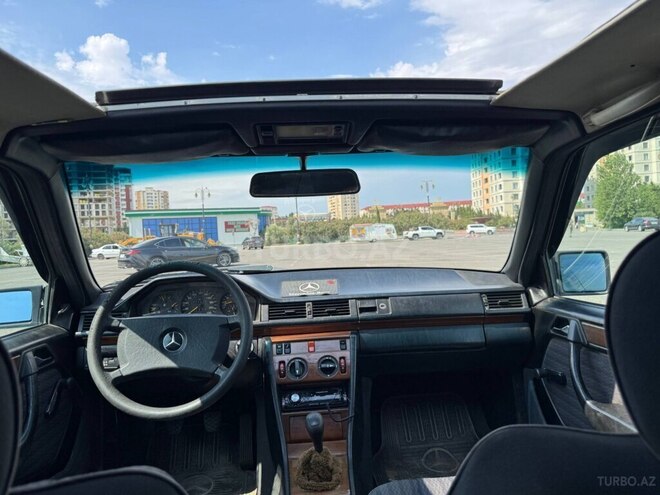 Mercedes E 220 1995, 351,457 km - 2.2 l - Sumqayıt