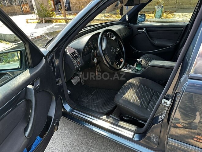 Mercedes C 180 2000, 100,000 km - 1.8 l - Yevlax