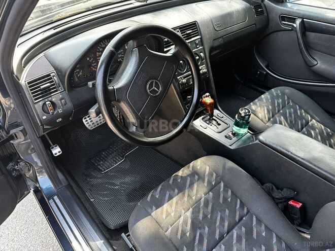 Mercedes C 180 2000, 100,000 km - 1.8 l - Yevlax