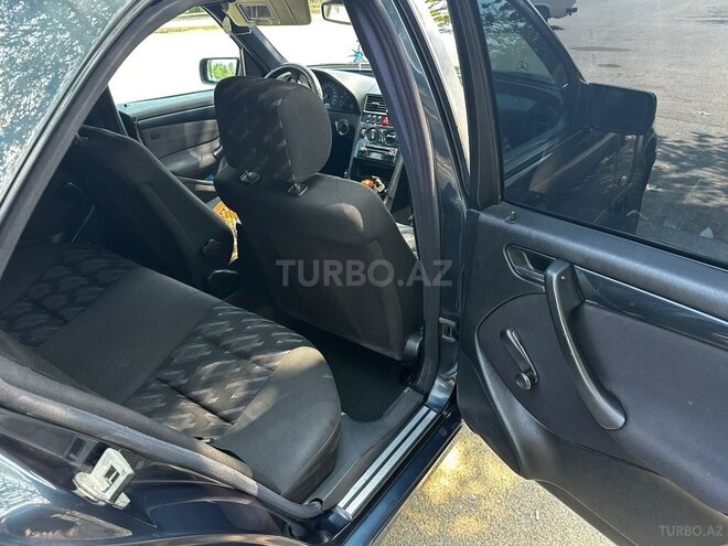 Mercedes C 180 2000, 100,000 km - 1.8 l - Yevlax