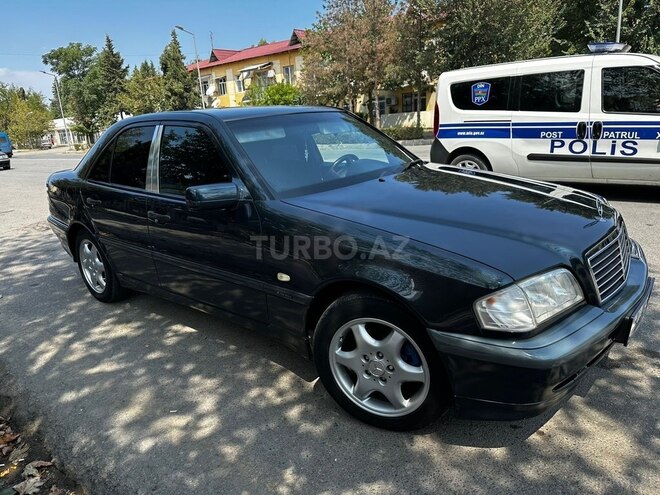 Mercedes C 180 2000, 100,000 km - 1.8 l - Yevlax