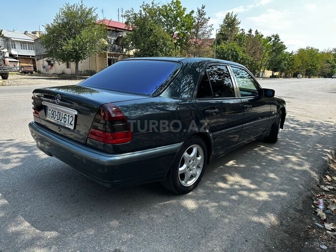Mercedes C 180 2000, 100,000 km - 1.8 l - Yevlax