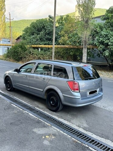 Opel Astra 2005, 358,330 km - 1.4 l - Şəki