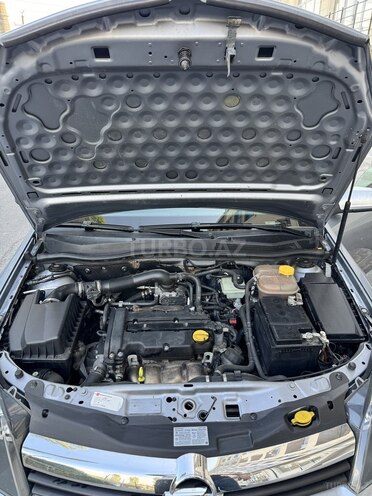 Opel Astra 2005, 358,330 km - 1.4 l - Şəki