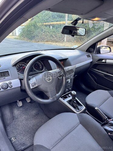 Opel Astra 2005, 358,330 km - 1.4 l - Şəki