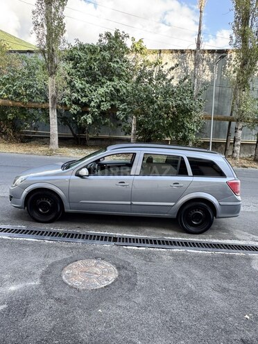 Opel Astra 2005, 358,330 km - 1.4 l - Şəki