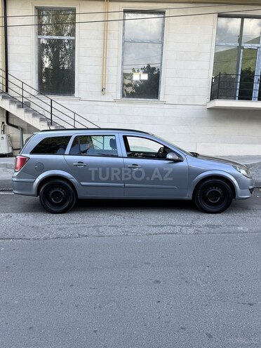 Opel Astra 2005, 358,330 km - 1.4 l - Şəki