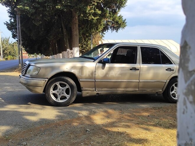 Mercedes E 250 1994, 250,000 km - 2.5 l - Lənkəran