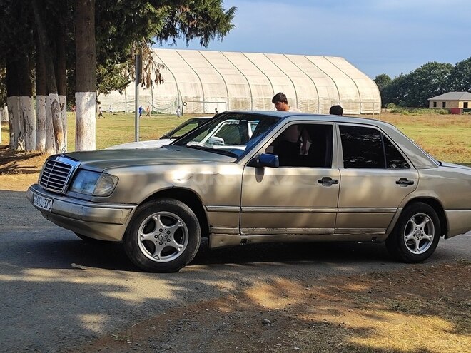 Mercedes E 250 1994, 250,000 km - 2.5 l - Lənkəran