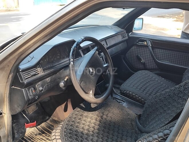 Mercedes E 250 1994, 250,000 km - 2.5 l - Lənkəran