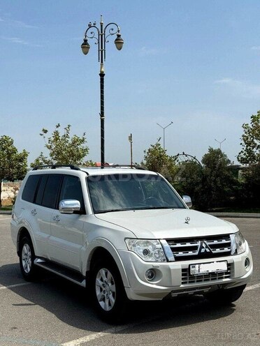 Mitsubishi Pajero 2011, 335,718 km - 3.5 л - Bakı