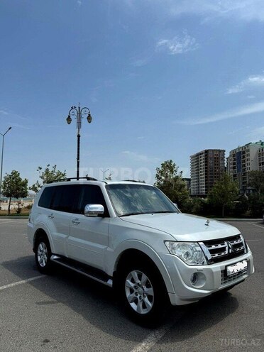 Mitsubishi Pajero 2011, 335,718 km - 3.5 л - Bakı