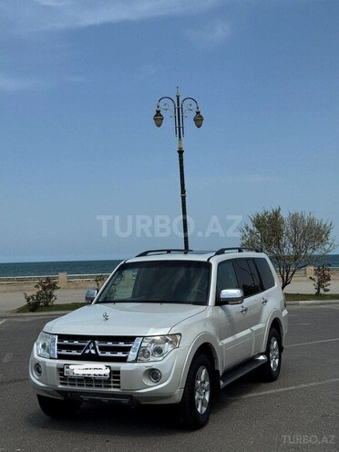 Mitsubishi Pajero 2011, 335,718 km - 3.5 л - Bakı